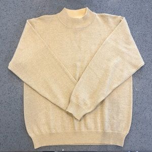 Cardigan Size L  gold with metallic undertone